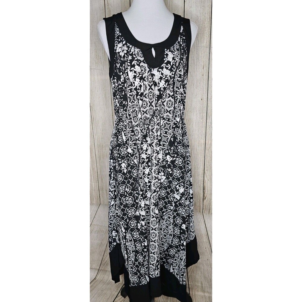 Elie McCarthy Petite Large Dress Black White Floral Paisley Sleeveless Stretch